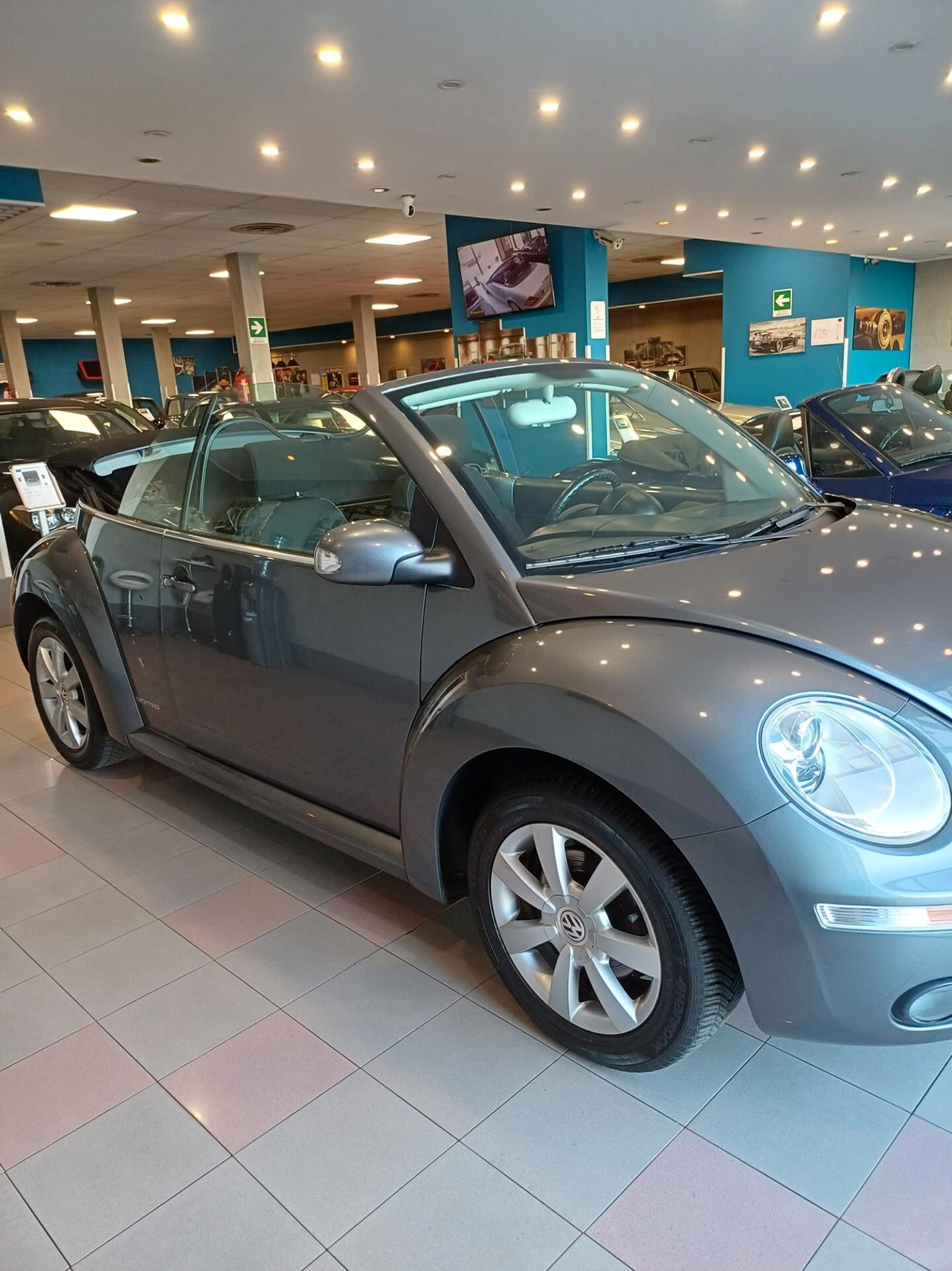Volkswagen New Beetle 1.4 16V Cabrio Neopatentati