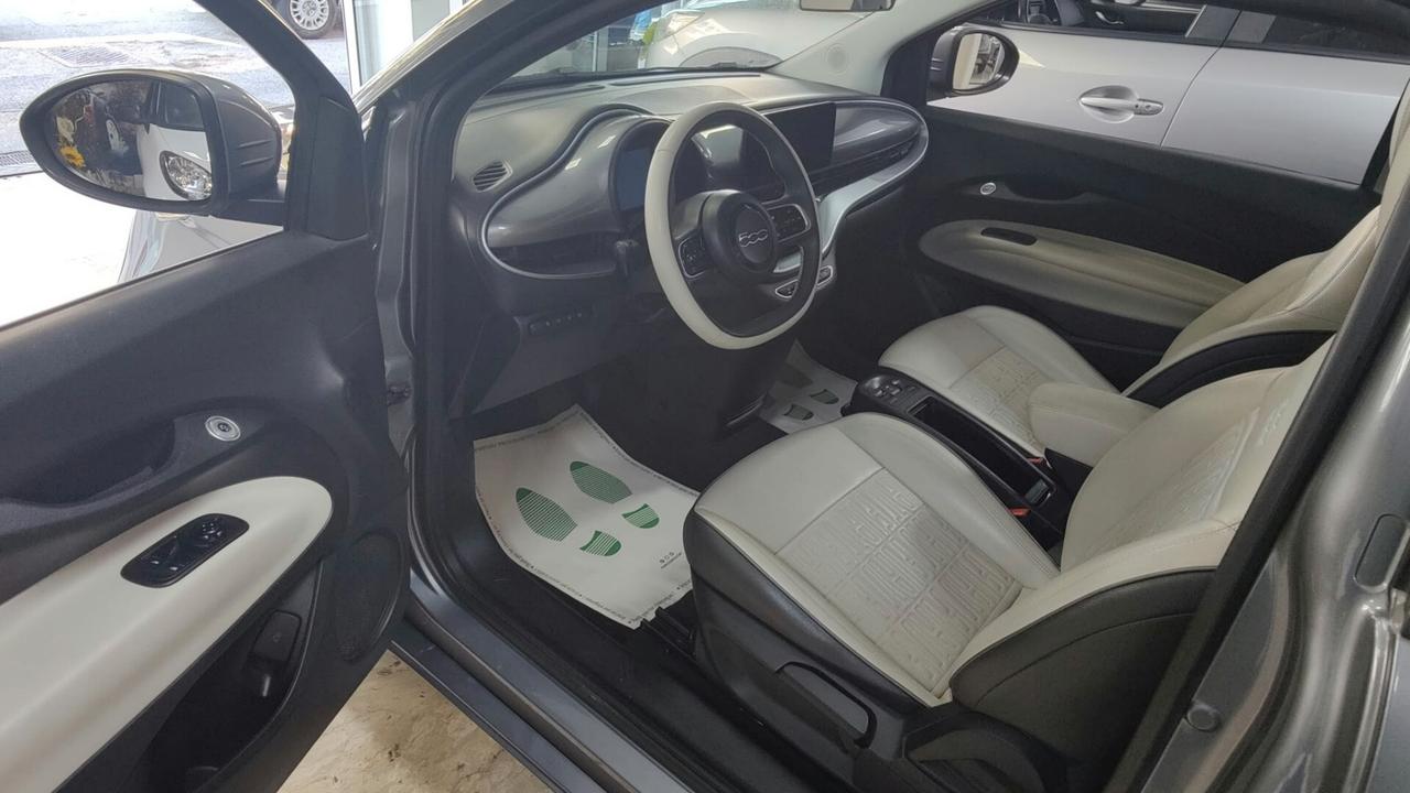 Fiat 500e Berlina 42 kWh