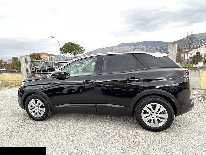 PEUGEOT 3008 1.2 benzina NAVI-AUTOMATICA