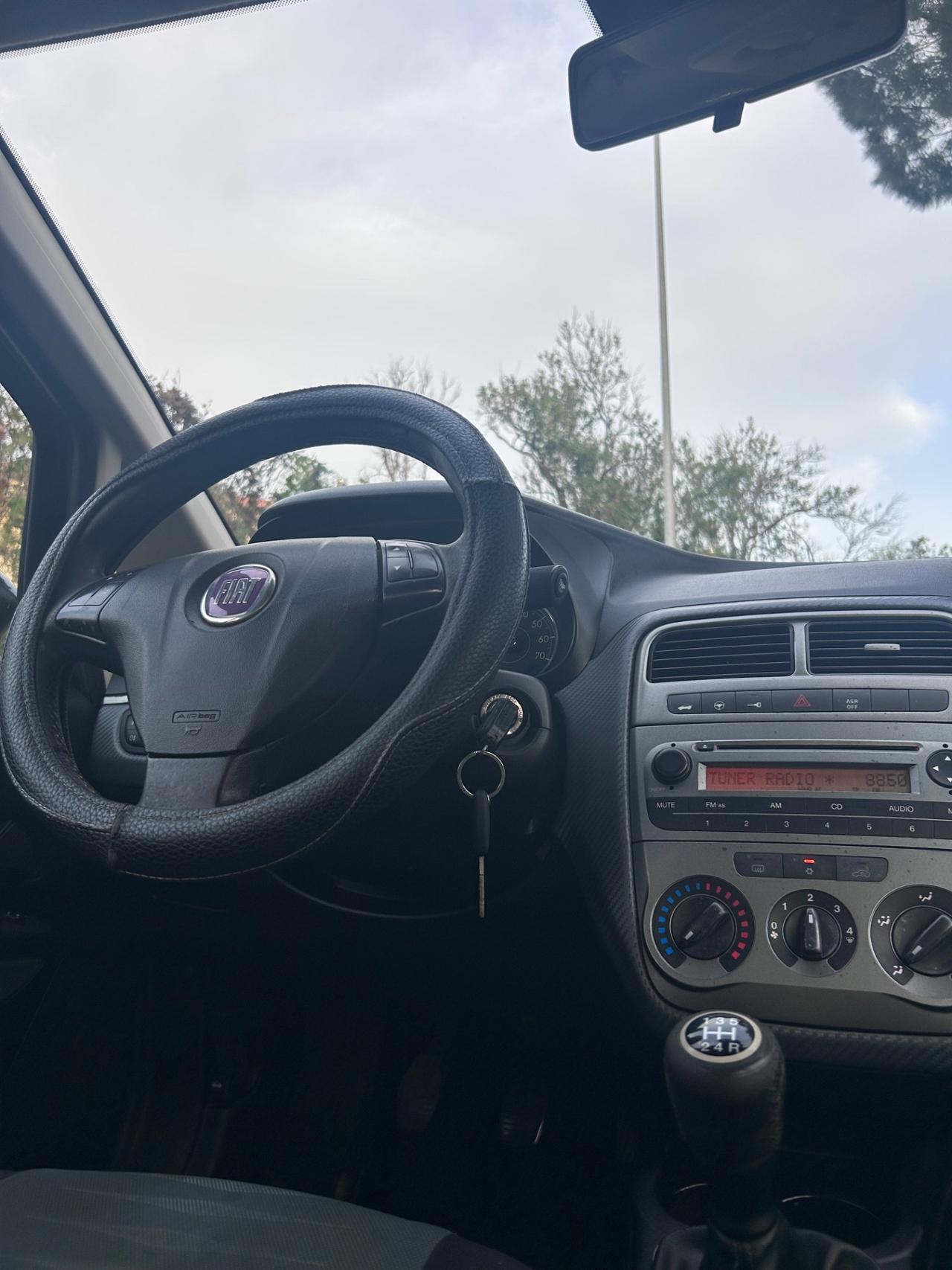 Fiat Grande Punto 1.3 MJT 75 CV 5 porte Dynamic