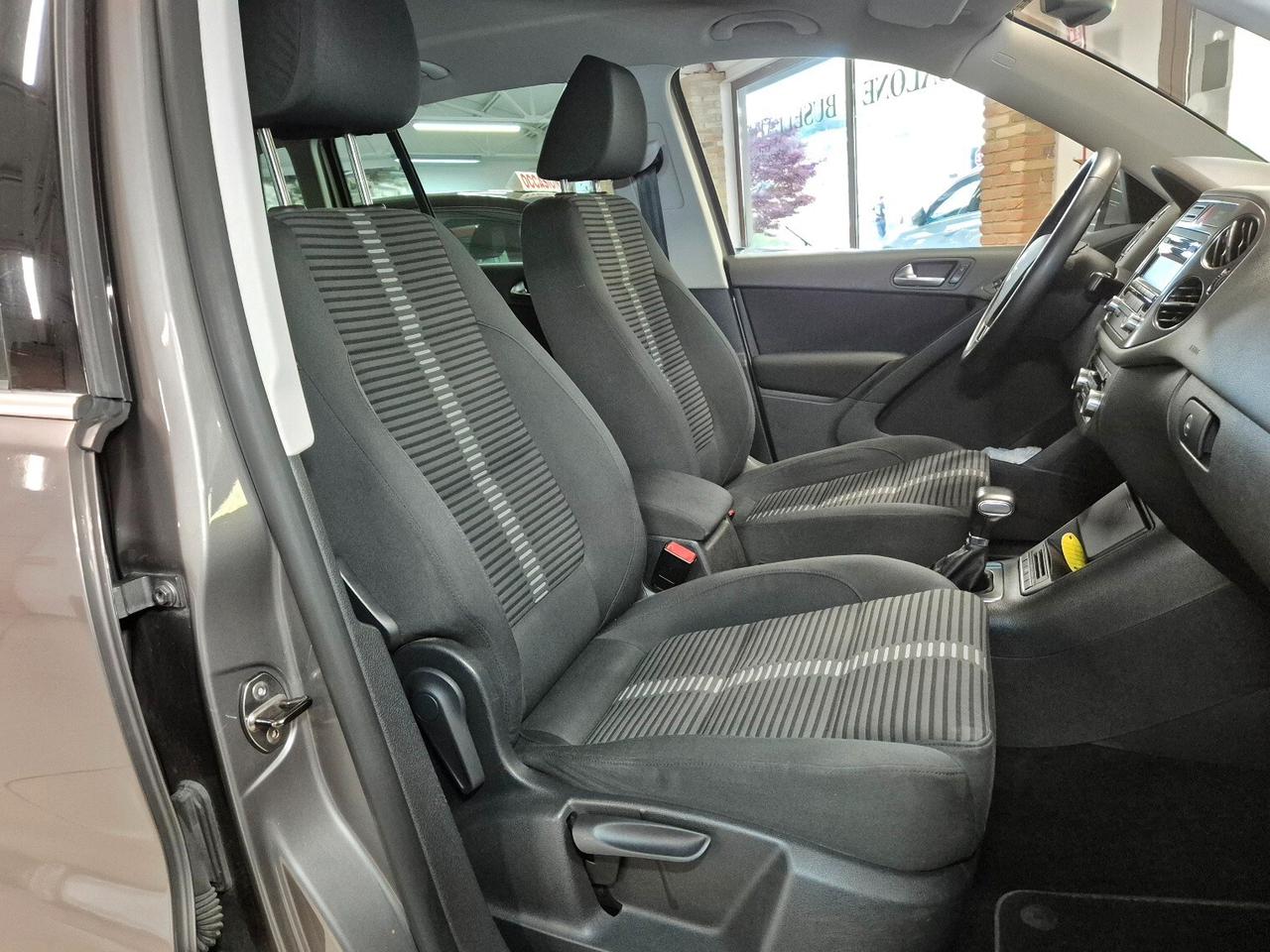 Volkswagen Tiguan 2.0 TDI DPF 4MOTION tiptronic Sport & Style