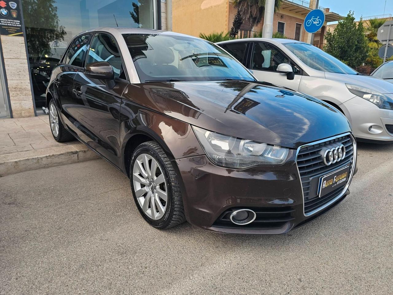 AUDI A1 SPB 1.6 TDI 90CV AMBITION BICOLOR
