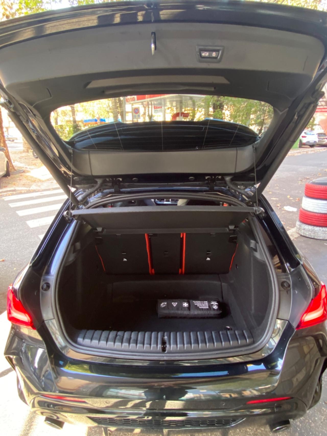 Bmw M 135i xDrive PERFORMANCE TETTO 19”H&K BLACK