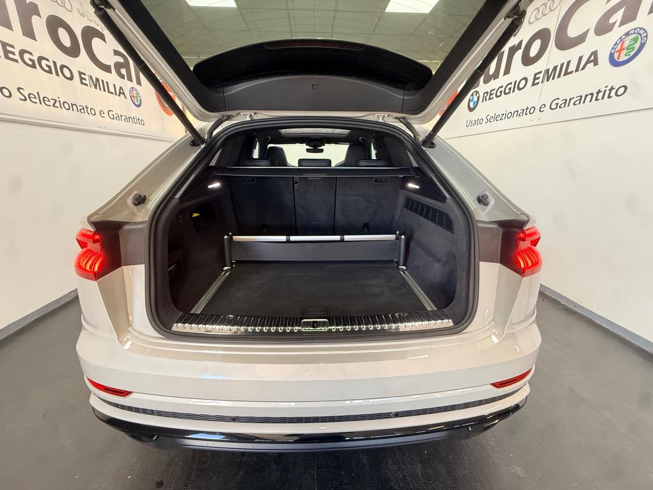 Audi Q8 55 3.0 TFSI 340cv Mhev quattro tiptronic Sline Plus 03/2023 UNICA