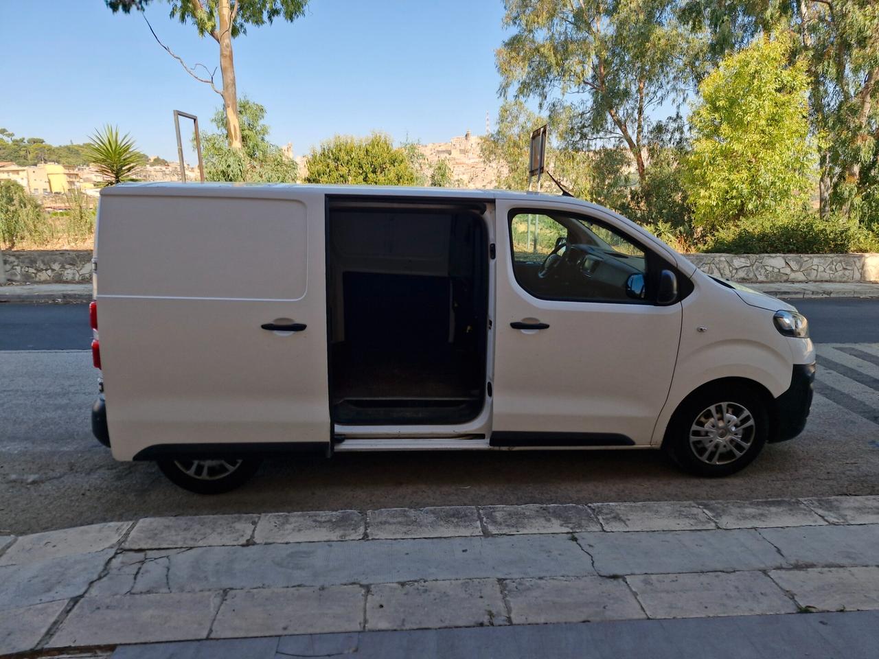Opel Vivaro 1.5 Cdti lungo