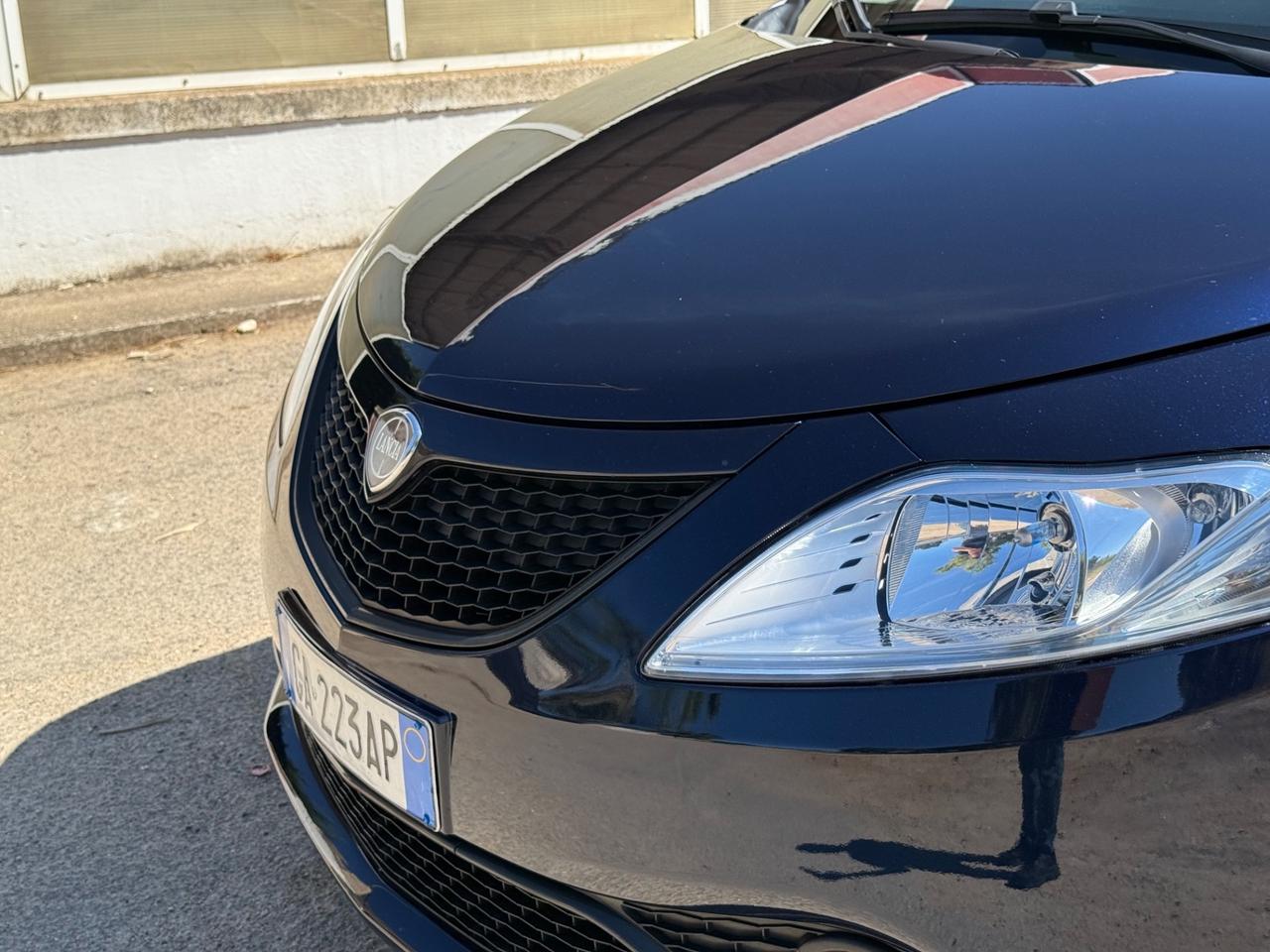 Lancia Ypsilon 1.2 69 CV 5 porte GPL Ecochic Gold