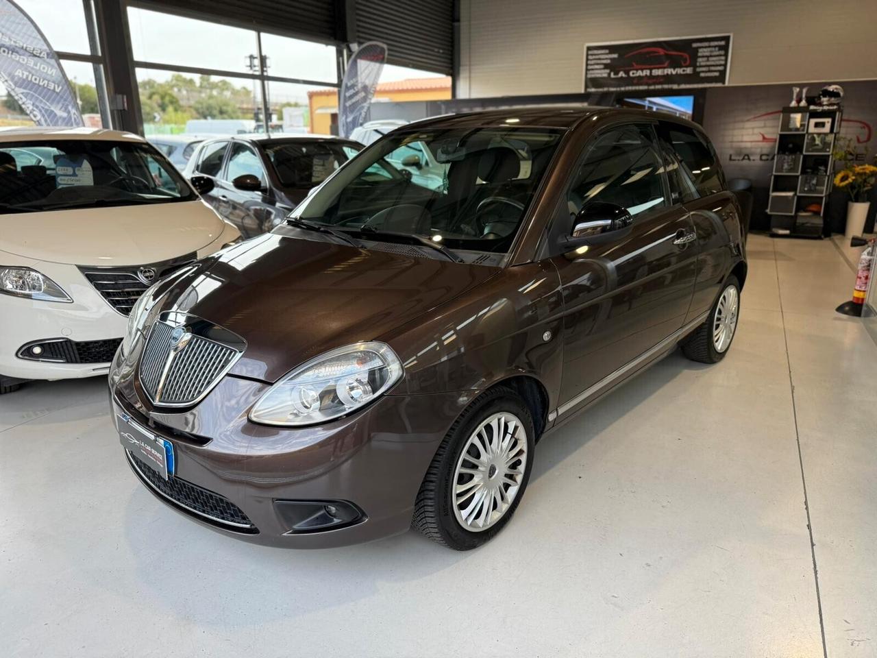 Lancia Ypsilon 1.3 MJT 75 CV Diva