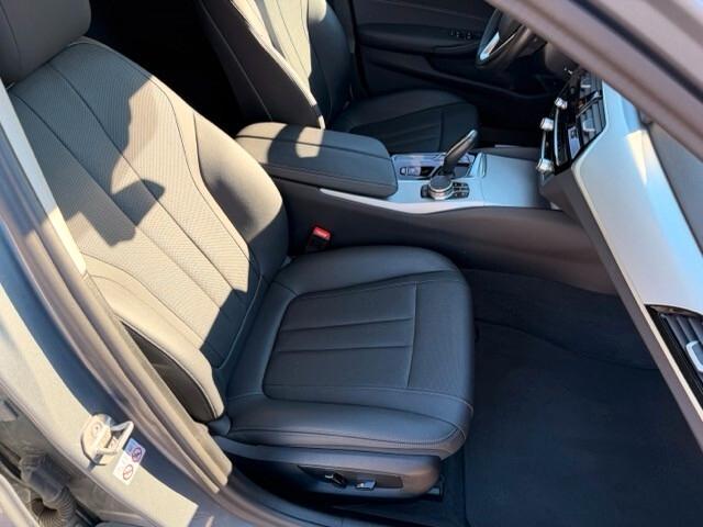 Bmw 520 d Serie 5 Touring Mhev 48V Xdrive Business auto (display digitale e pelle interna)