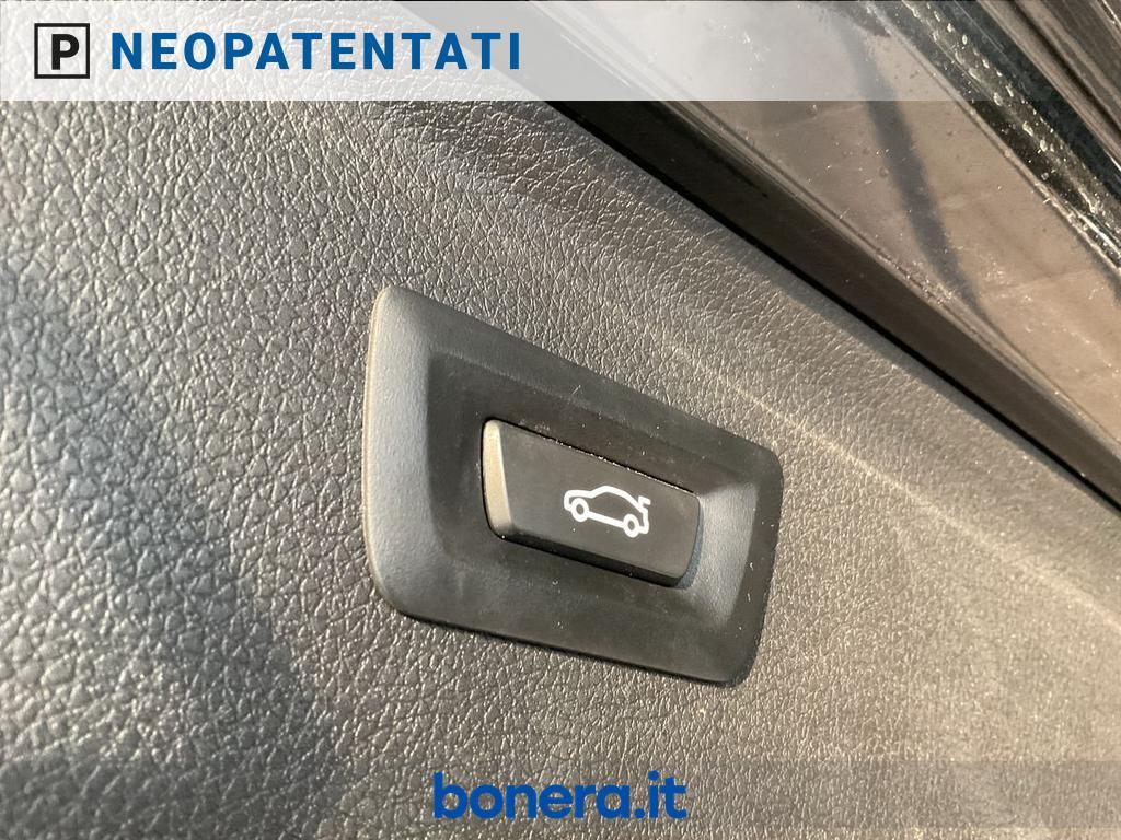 BMW Serie 2 Active Tourer 216 d Luxury DCT