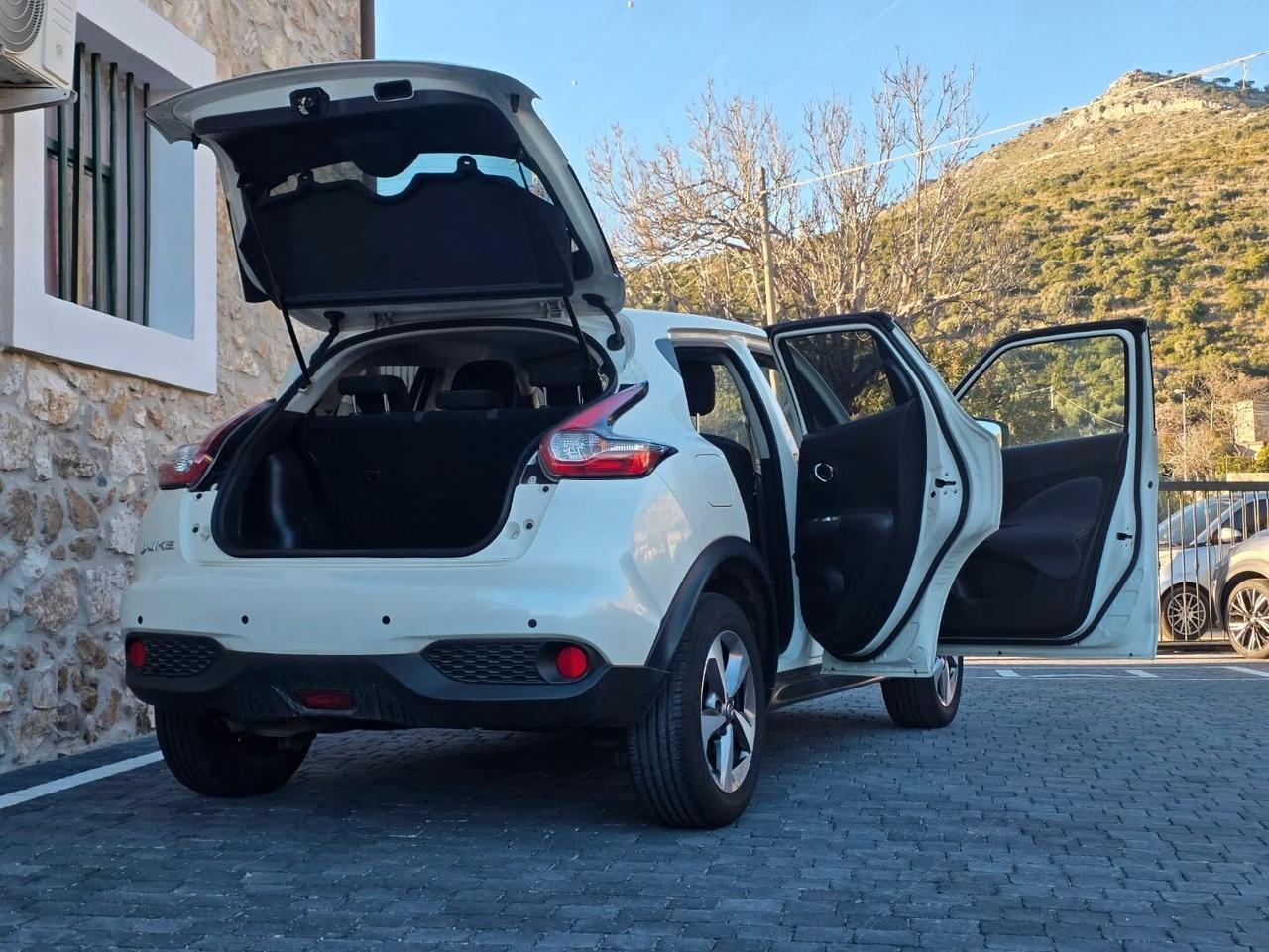 Nissan Juke 1.6 GPL Acenta