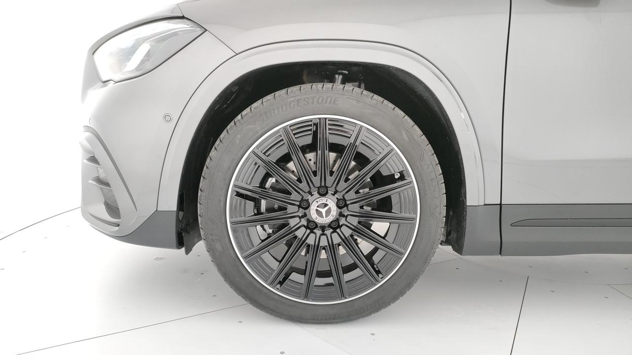 Mercedes-Benz GLA 200 d automatic