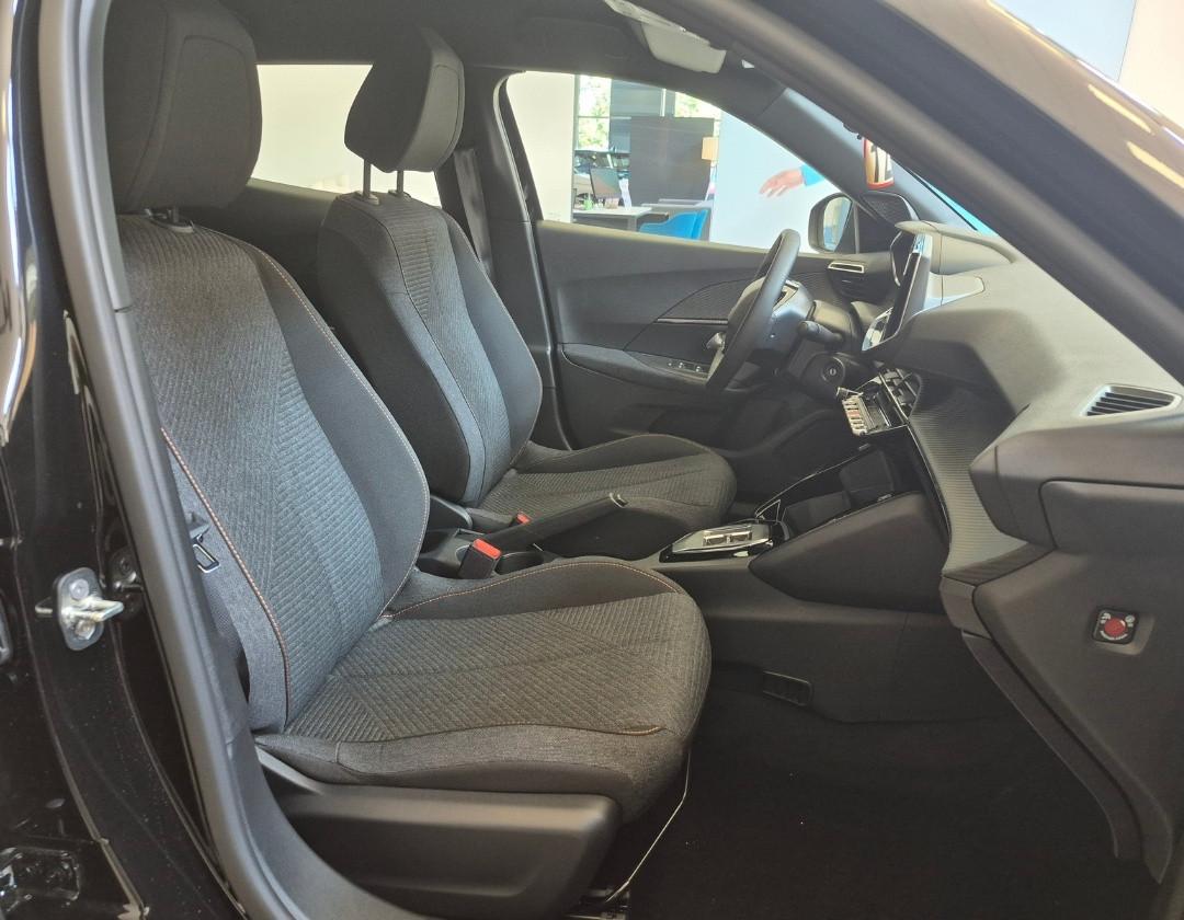PEUGEOT 2008 H 12E MHEV P6
