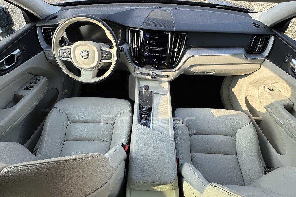 VOLVO XC60 B4 (d) AWD Geartronic Momentum Pro