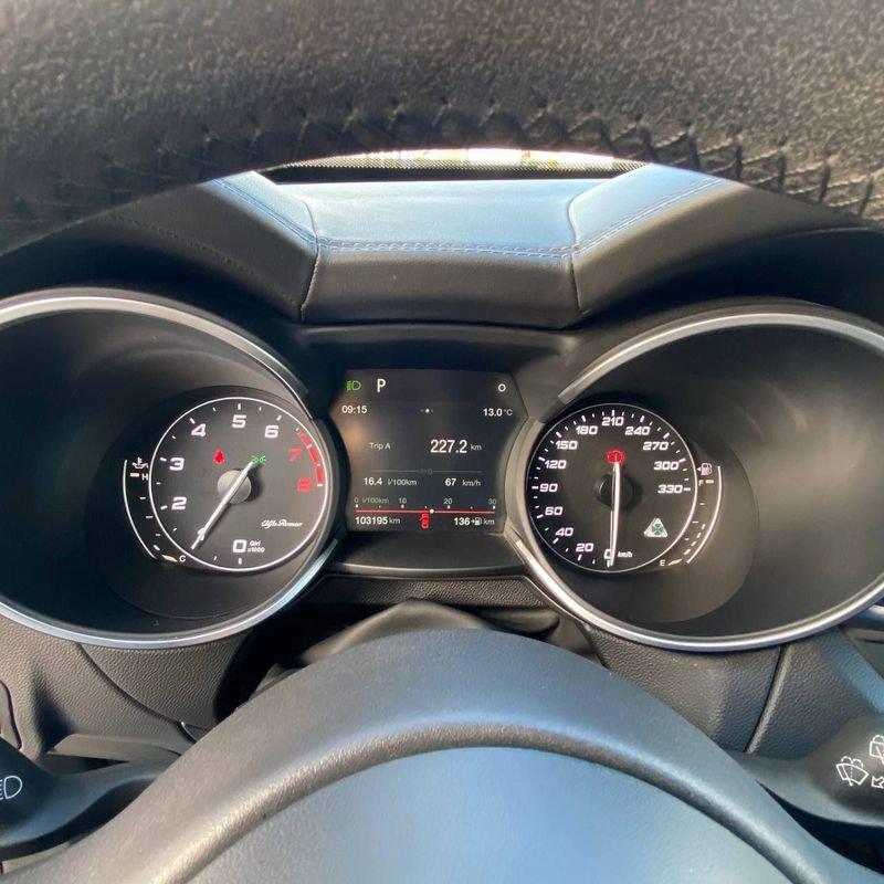 Alfa Romeo Stelvio 2.9 Bi-Turbo V6 510 CV AT8 Quadrifoglio