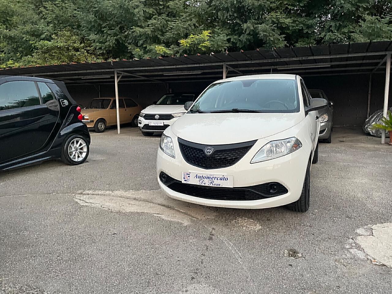 Lancia Ypsilon 1.2 69 CV 5 porte S&S Elefantino Blu