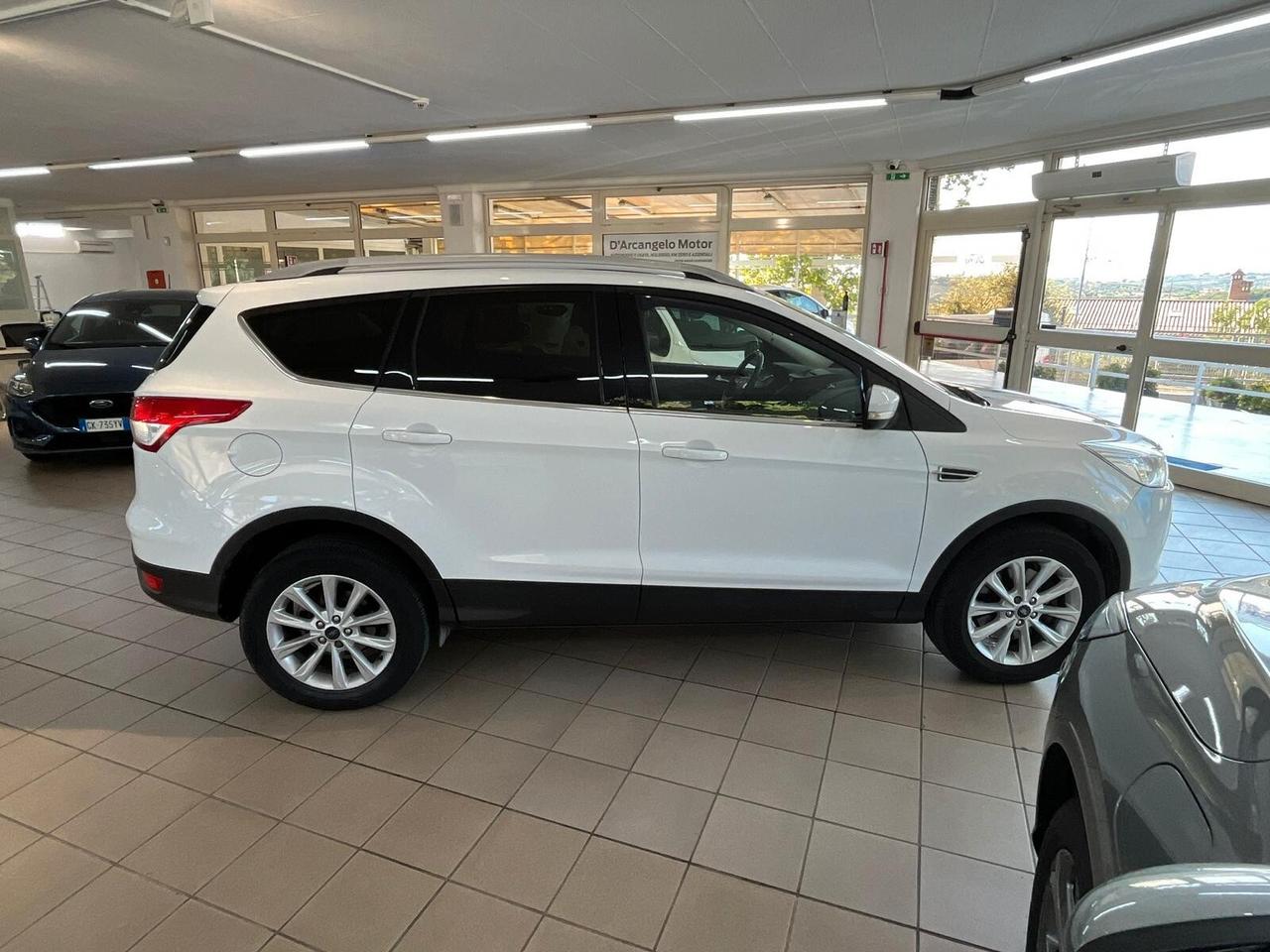 Ford Kuga 2.0 TDCI 150 CV S&S 4WD Powershift Titanium