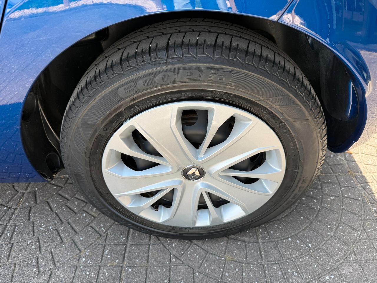Renault Clio dCi 8V 75 CV 5 porte Moschino Intens