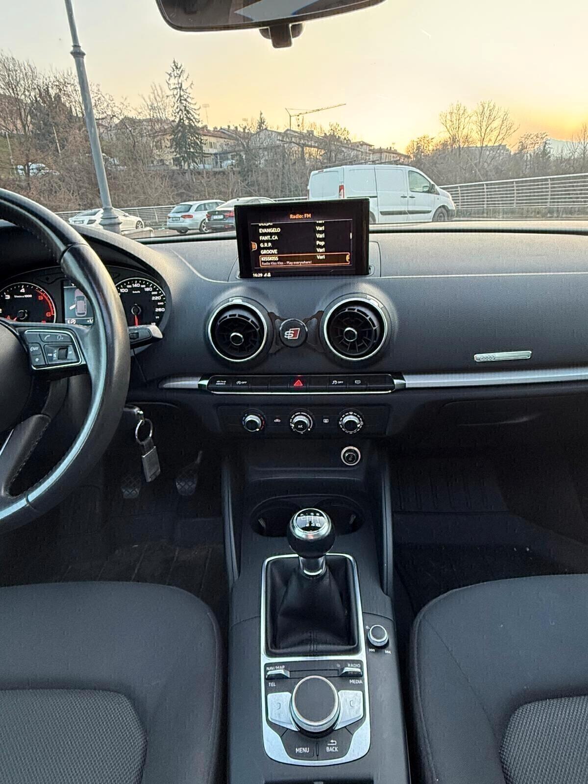 Audi A3 1.6 TDI tetto apribile ritiro usato/scambio