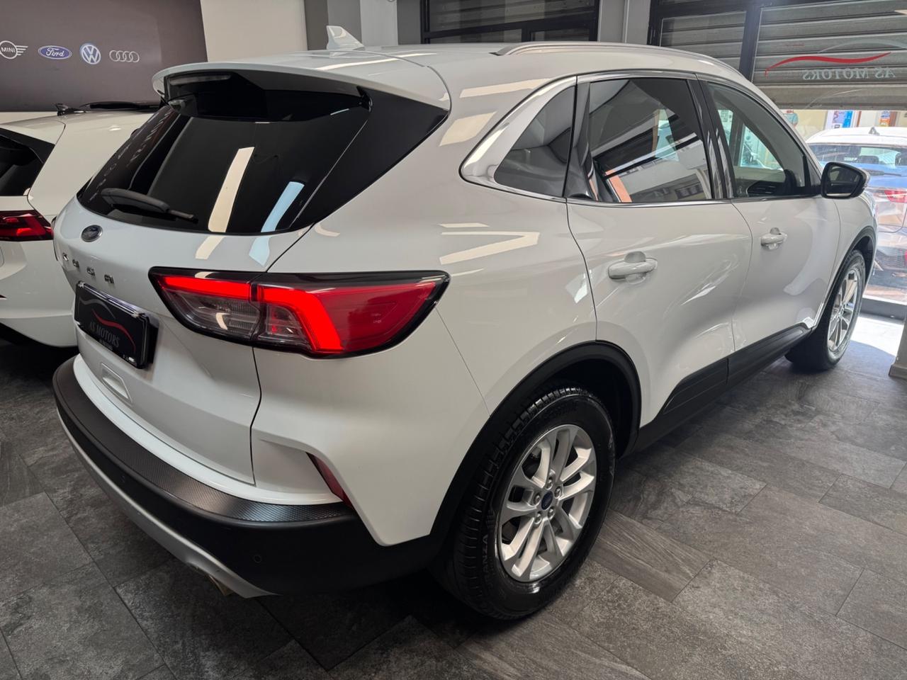 Ford Kuga 1.5 TDCi 120 CV 2WD Titanium