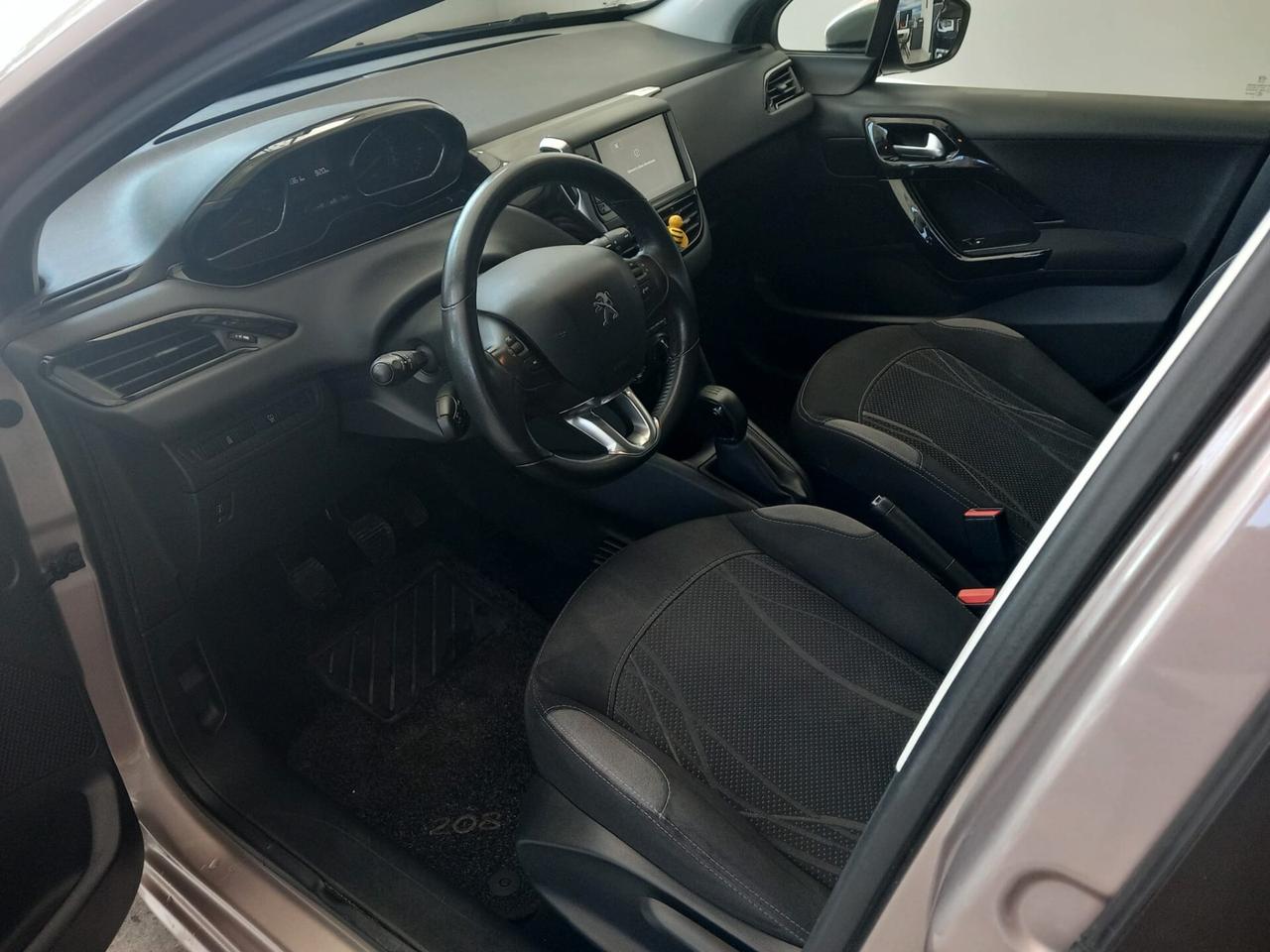 Peugeot 208 PureTech 82 5 porte Access