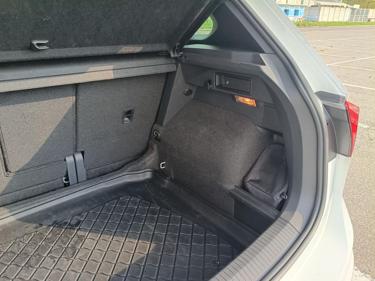 Volkswagen Tiguan R-LINE #50664