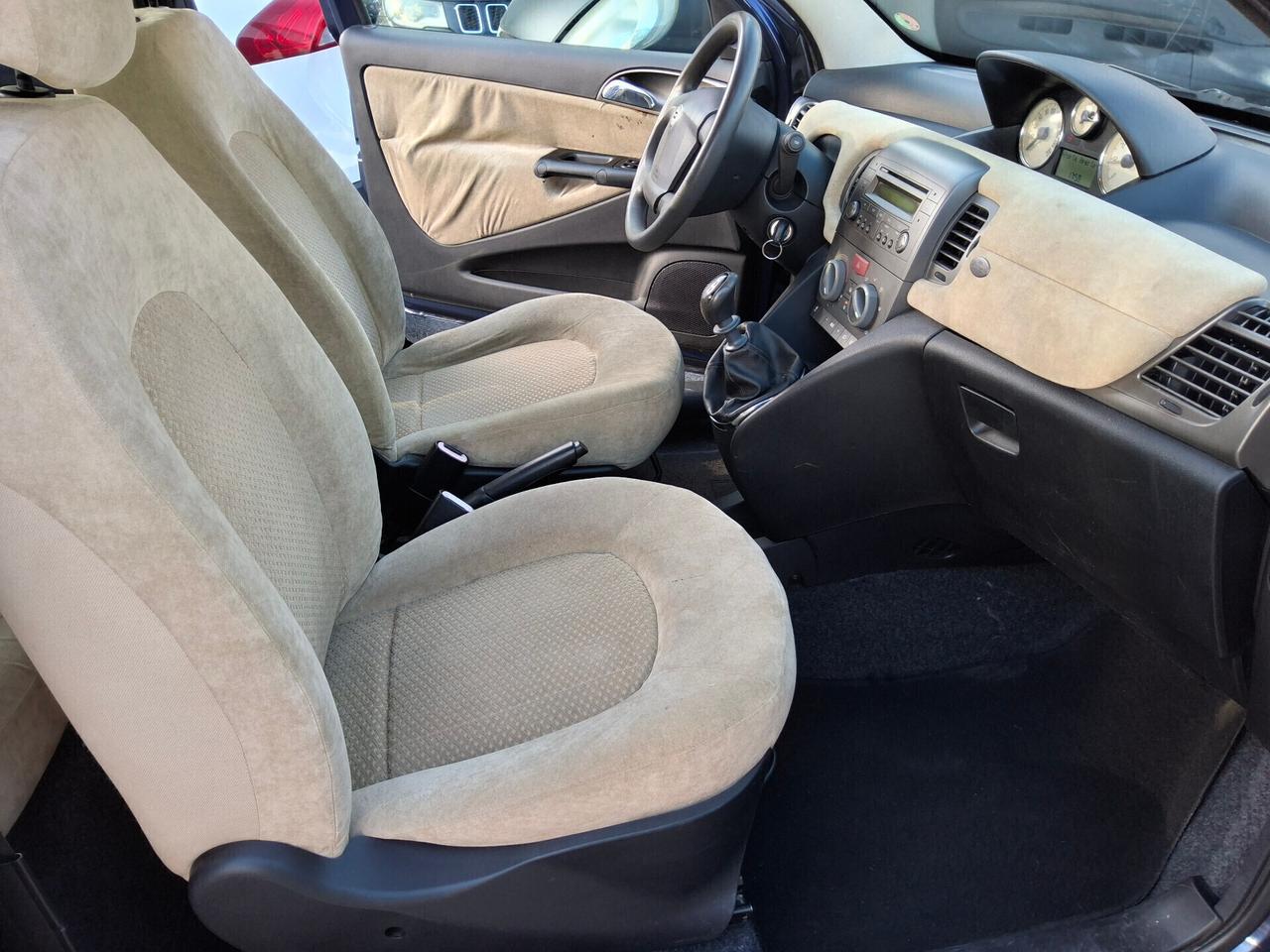 Lancia Ypsilon 1.2 Argento ((TUTTO INCLUSO))