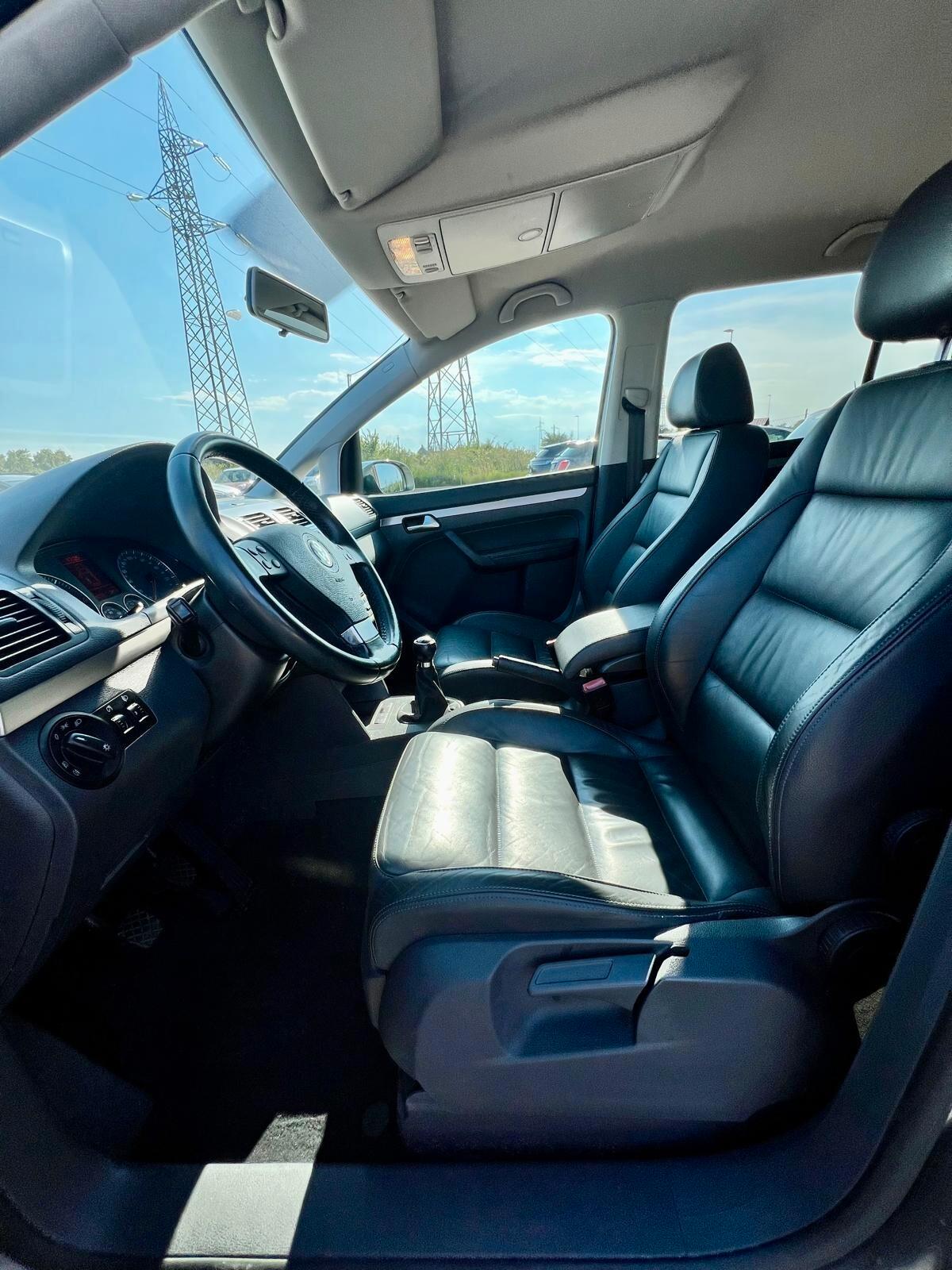 Volkswagen Touran 7 POSTI 2.0 TDI 170CV DPF Highline