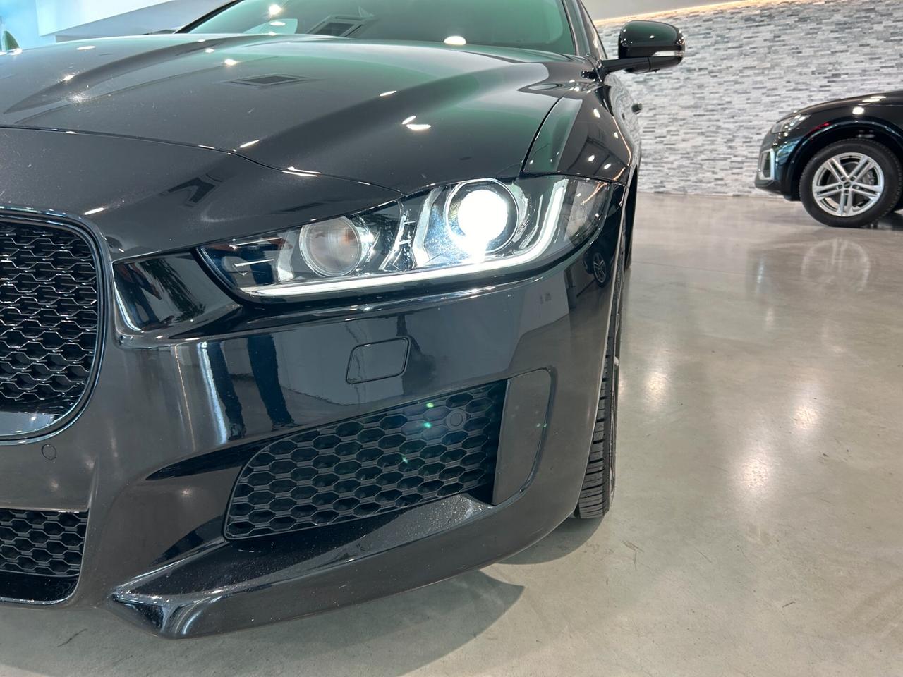 Jaguar XE 2.0 D 180 CV aut. Landmark Edition