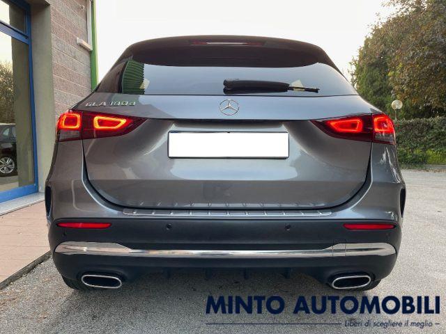 MERCEDES-BENZ GLA 180 D PREMIUM CERCHI 19"UNIPROPRIETARIO 64 COLORI LED