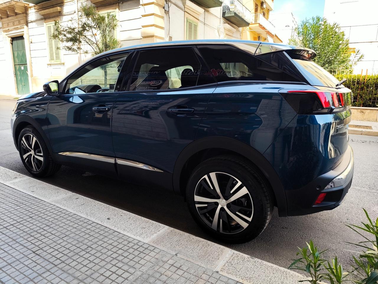 Peugeot 3008 1.5 BlueHDi 130CV ALLURE AUTOMATICA