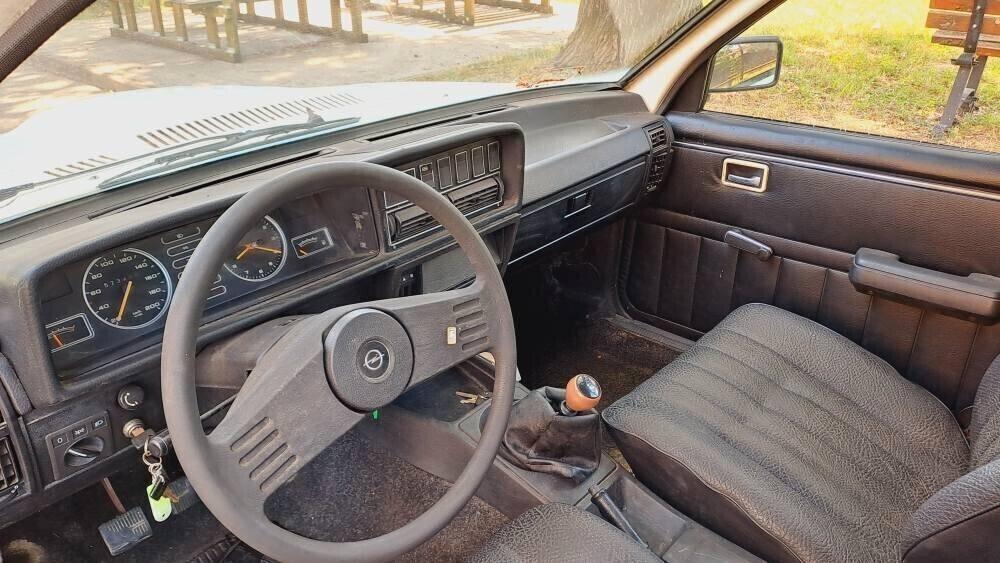 Opel delivery van
