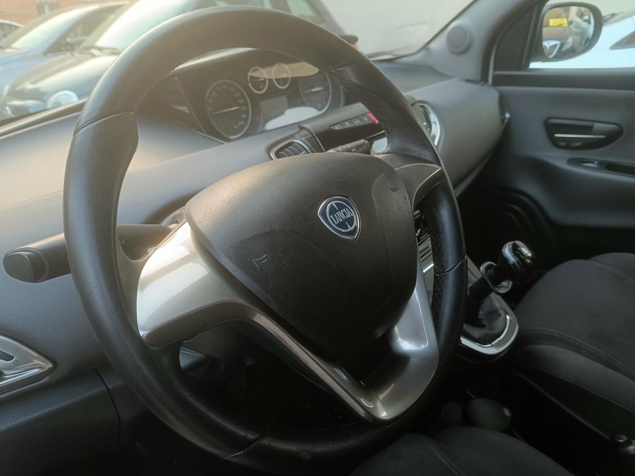 Lancia Ypsilon 1.2 GPL Gold