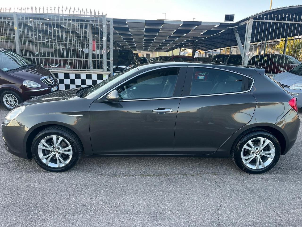 Alfa Romeo Giulietta 1.6 JTD Distinctive Unipro 2010