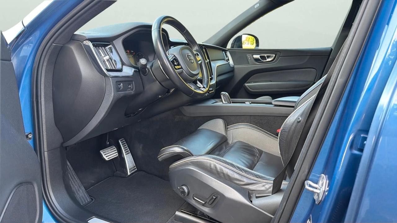 Volvo XC 60 XC60 B4 (d) AWD Geartronic R-design