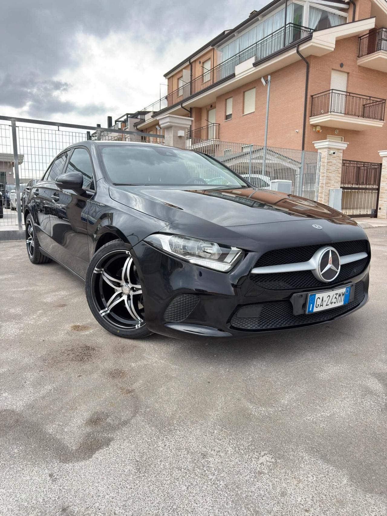 Mercedes-benz A 160 d Premium