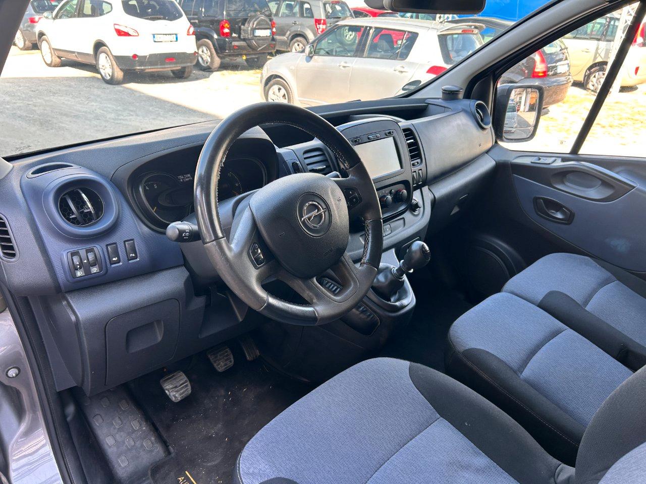 OPEL VIVARO FURGONE 3 POSTI