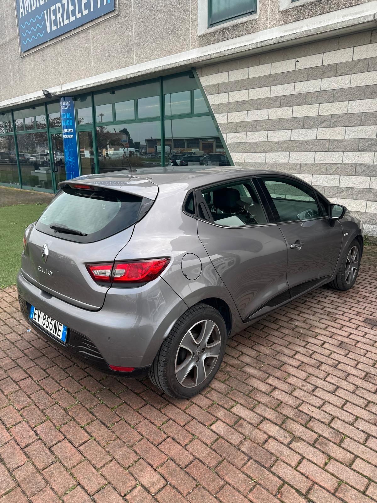 Renault Clio 1.2 75CV 5 porte Costume National