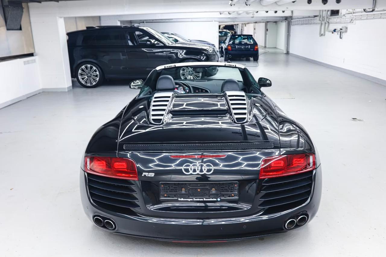 Audi R8 Spyder 4.2 V8 FSI quattro R tronic