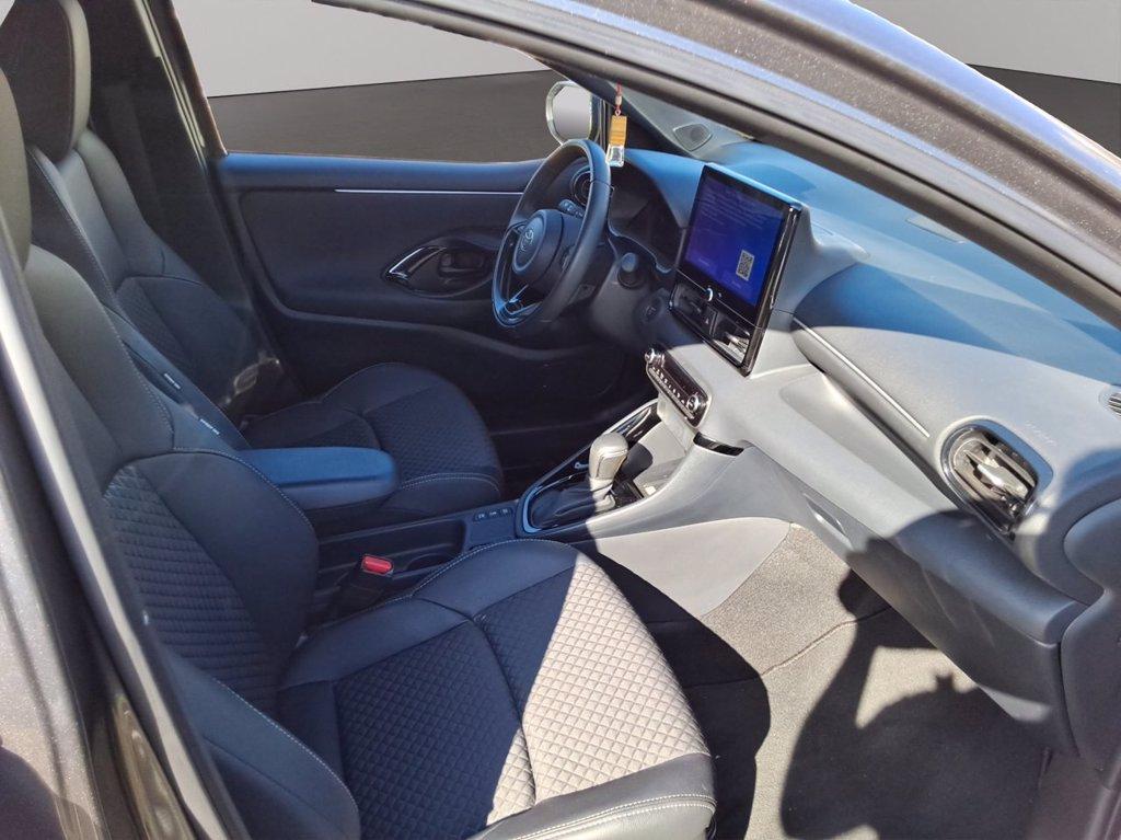 TOYOTA Yaris 1.5h 130 lounge del 2024