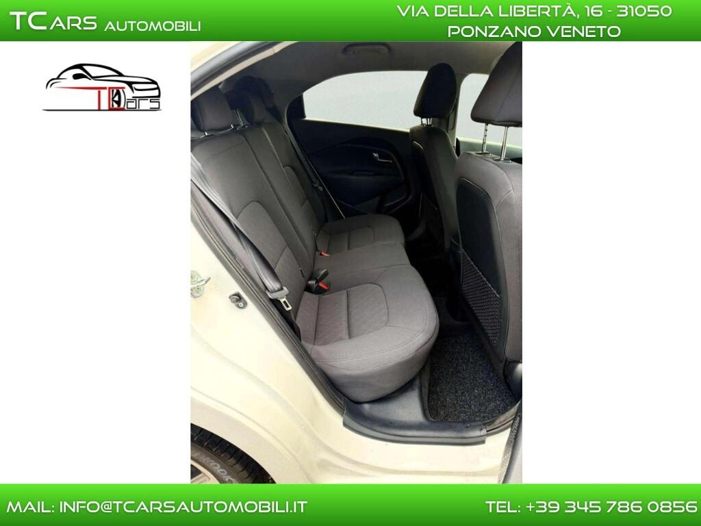 KIA RIO 1.4 CRDI EURO 6 - NEOPATENTATI - 5 PORTE