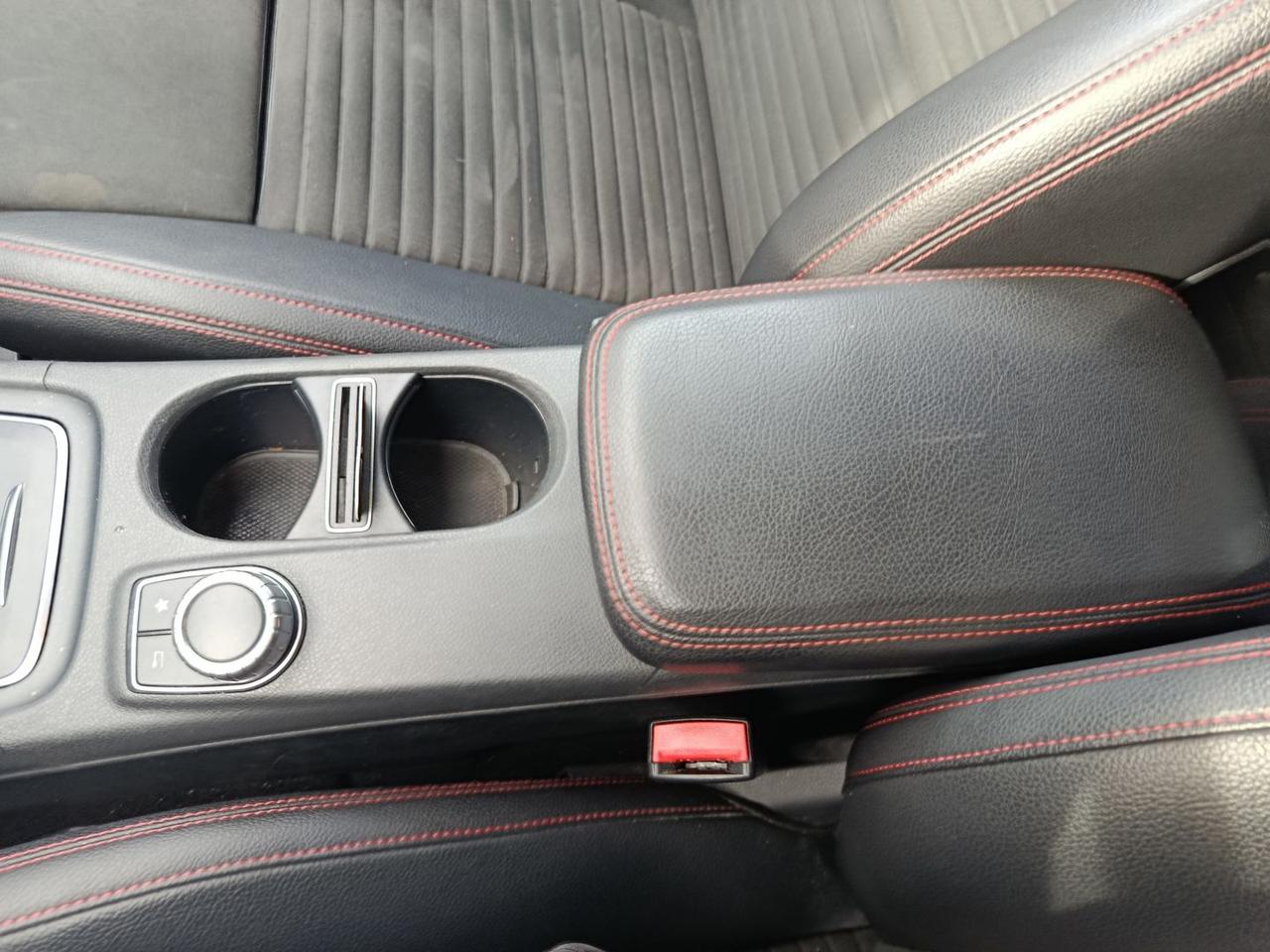 Mercedes-Benz CLA 200 Business Line CLA 200 #9325