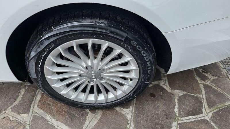 Audi A4 A4 Avant 2.0 TDI 120 CV Business Plus NAVI MMI LED XENO PDC CRUISE