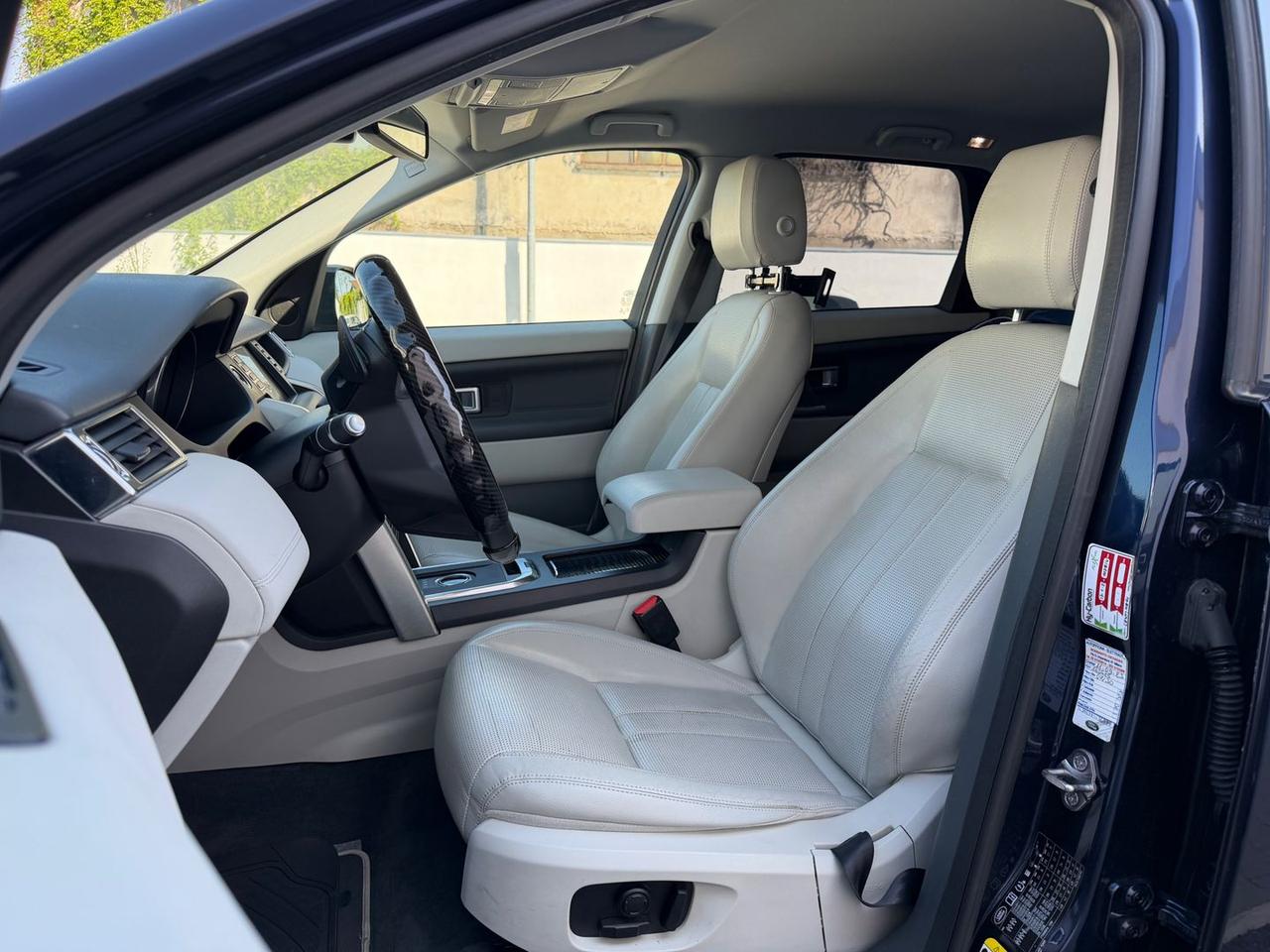 Land Rover Discovery Sport 2.0 TD4 HSE #10320