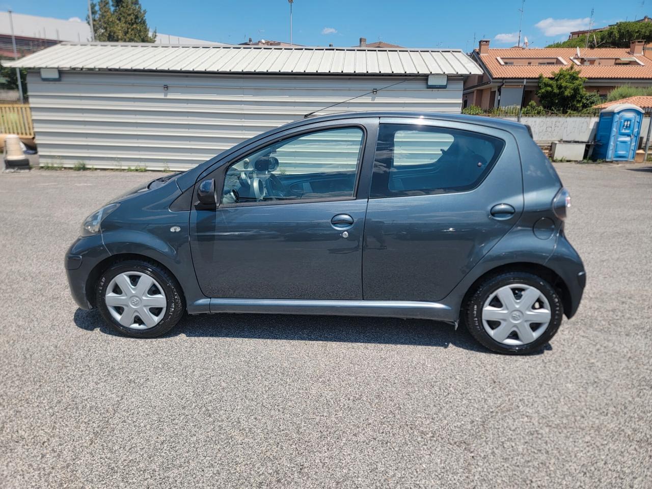 Toyota Aygo 1.0 12V VVT-i 5 porte AUTOMATICA
