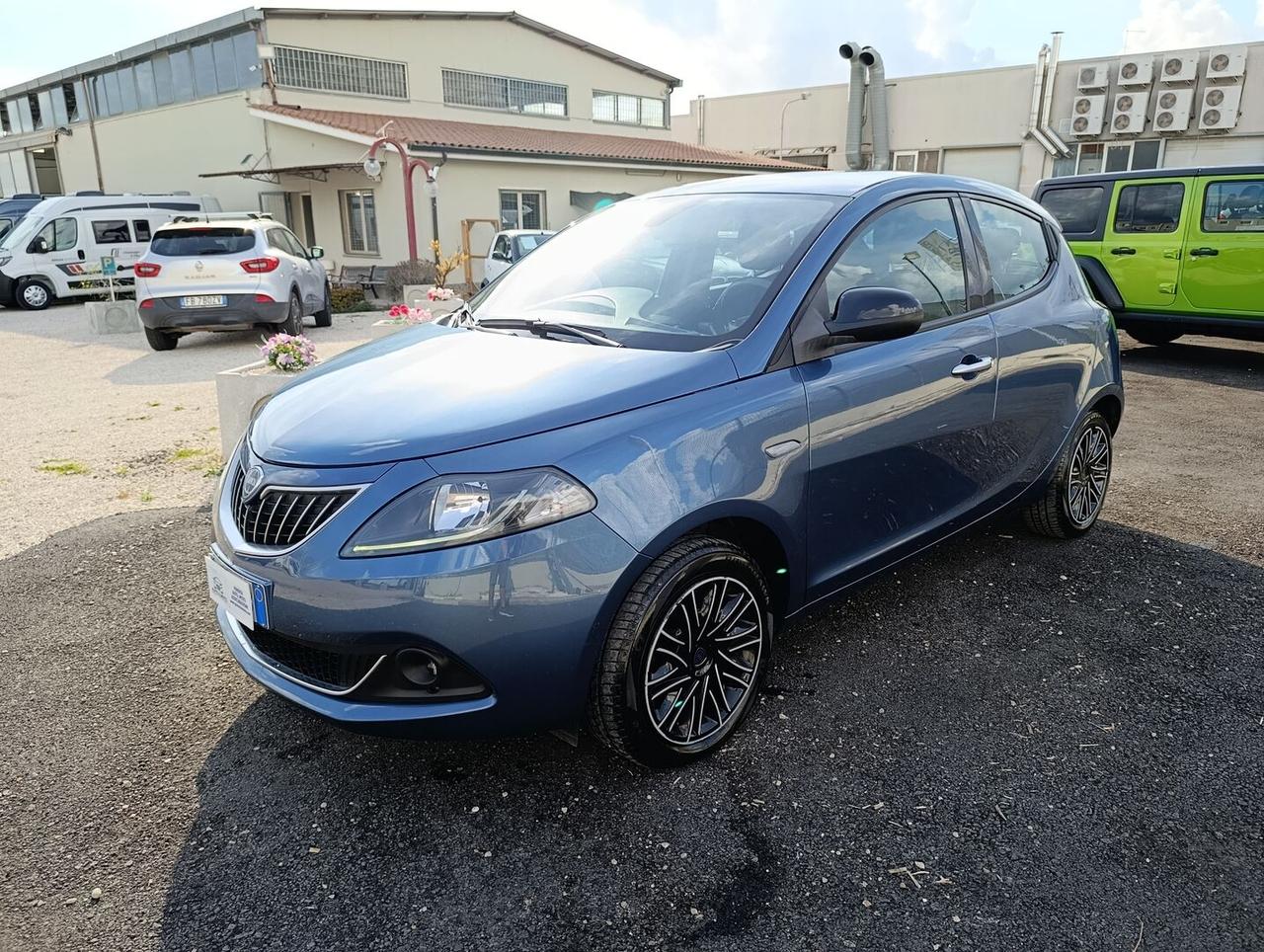Lancia Ypsilon III 1.0 firefly hybrid Gold s&s 70cv 5p.ti