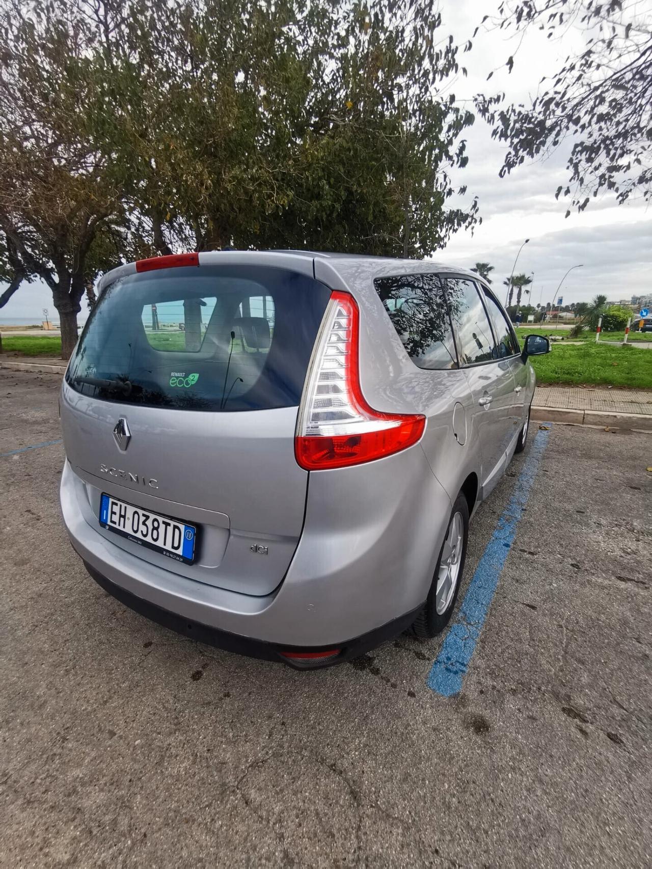 Renault Scenic Scénic 1.9 dCi 130CV Dynamique 7POSTI