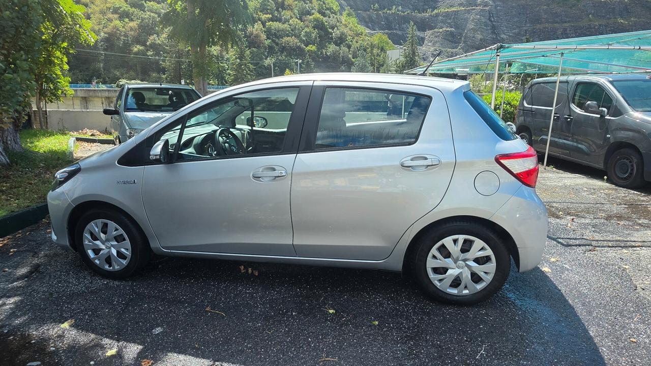 Toyota Yaris 1.5 Hybrid 5 porte Active