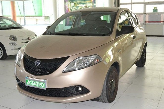 LANCIA New Ypsilon 5 porte MY18 1.0 70CV Hybrid GOLD