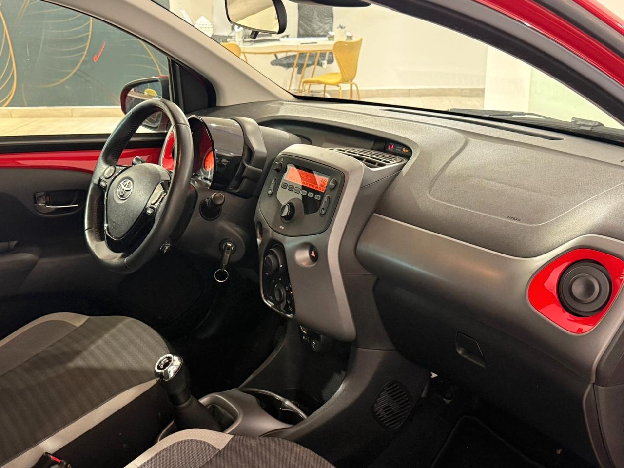 TOYOTA AYGO 1.0 72CV SOLO 60.000 KM