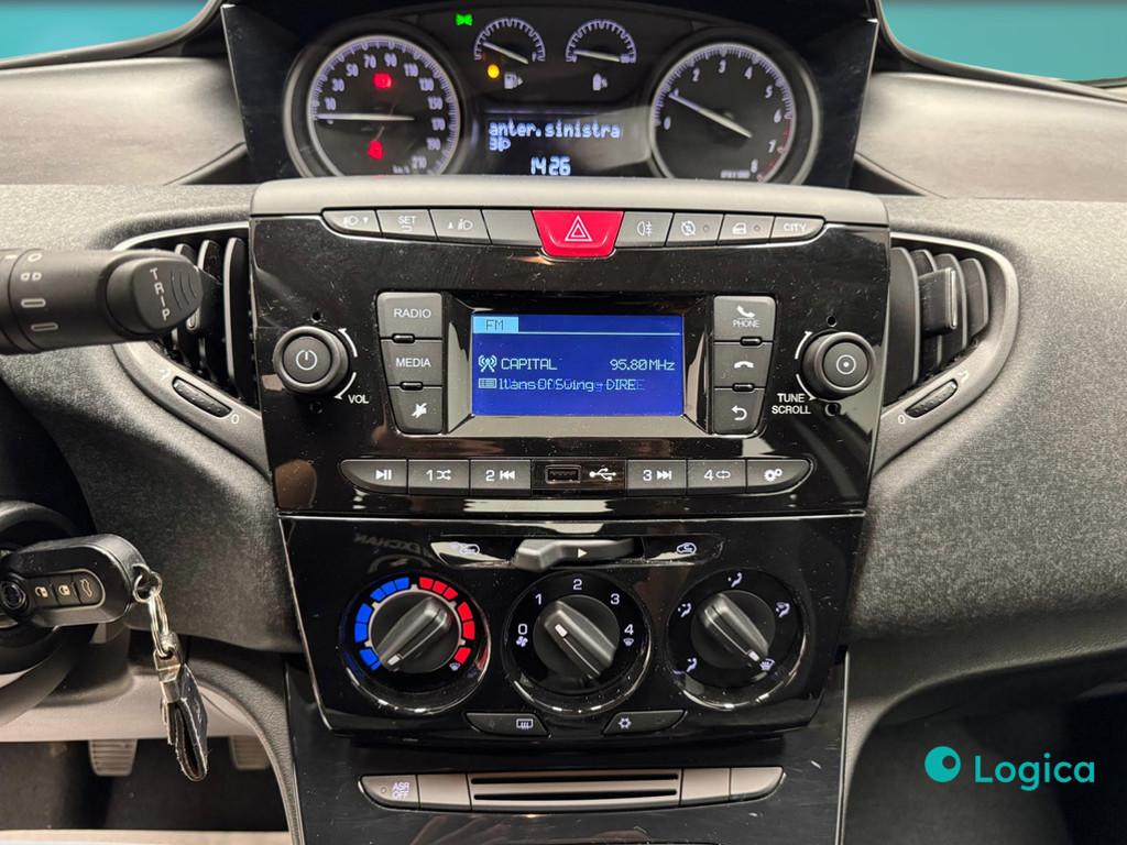 LANCIA Ypsilon III 2021 - Ypsilon 1.0 firefly hybrid Silver s&s 70c
